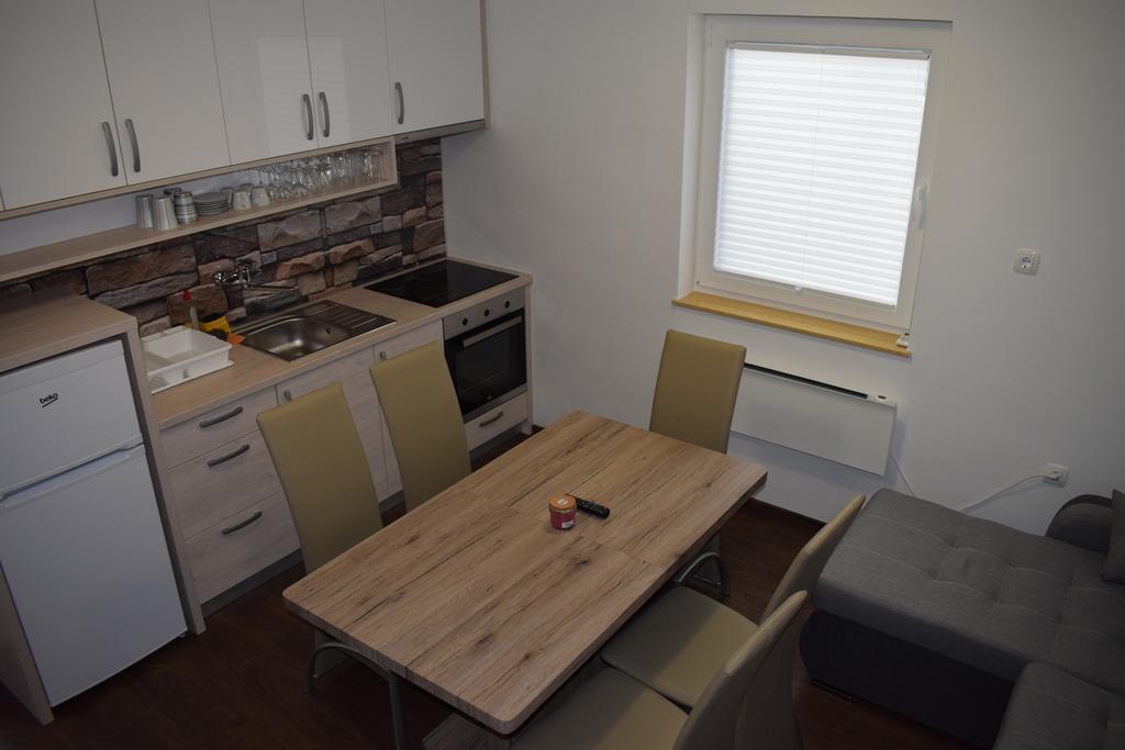 Borovnica Catez Apartment Catez ob Savi Exterior photo